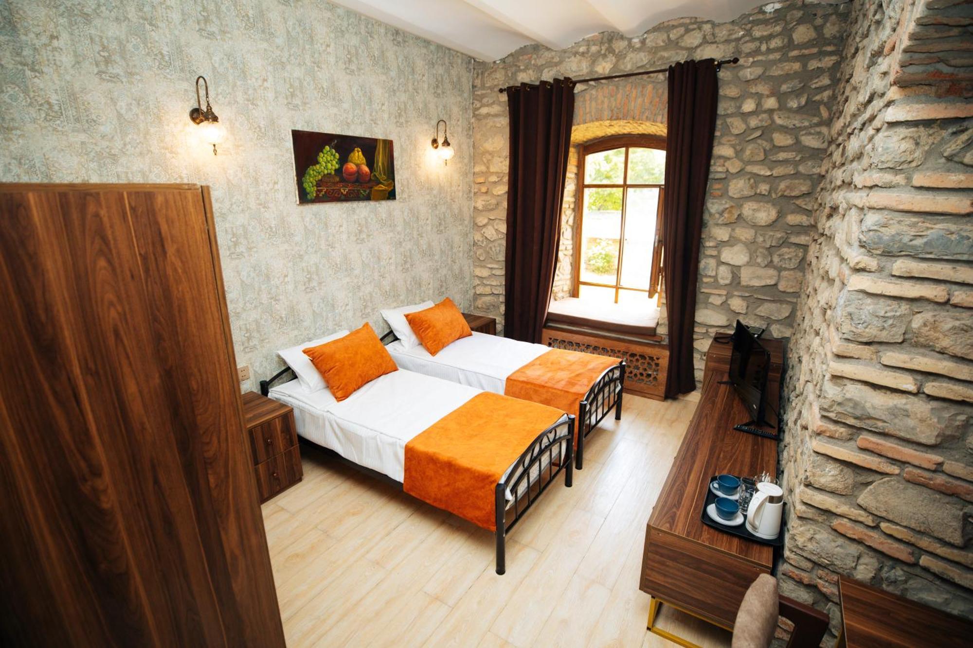 Art Hotel By Abad Guest Şǝki Εξωτερικό φωτογραφία