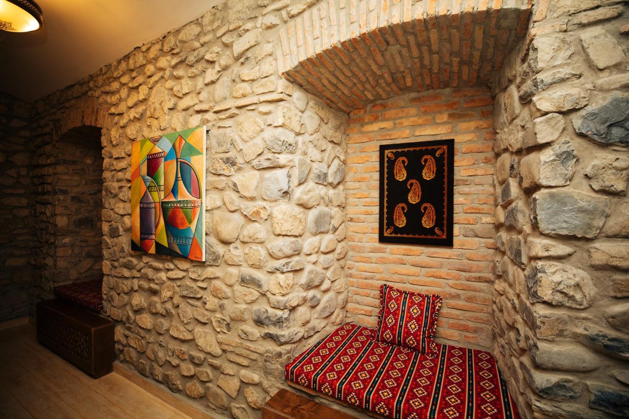 Art Hotel By Abad Guest Şǝki Εξωτερικό φωτογραφία