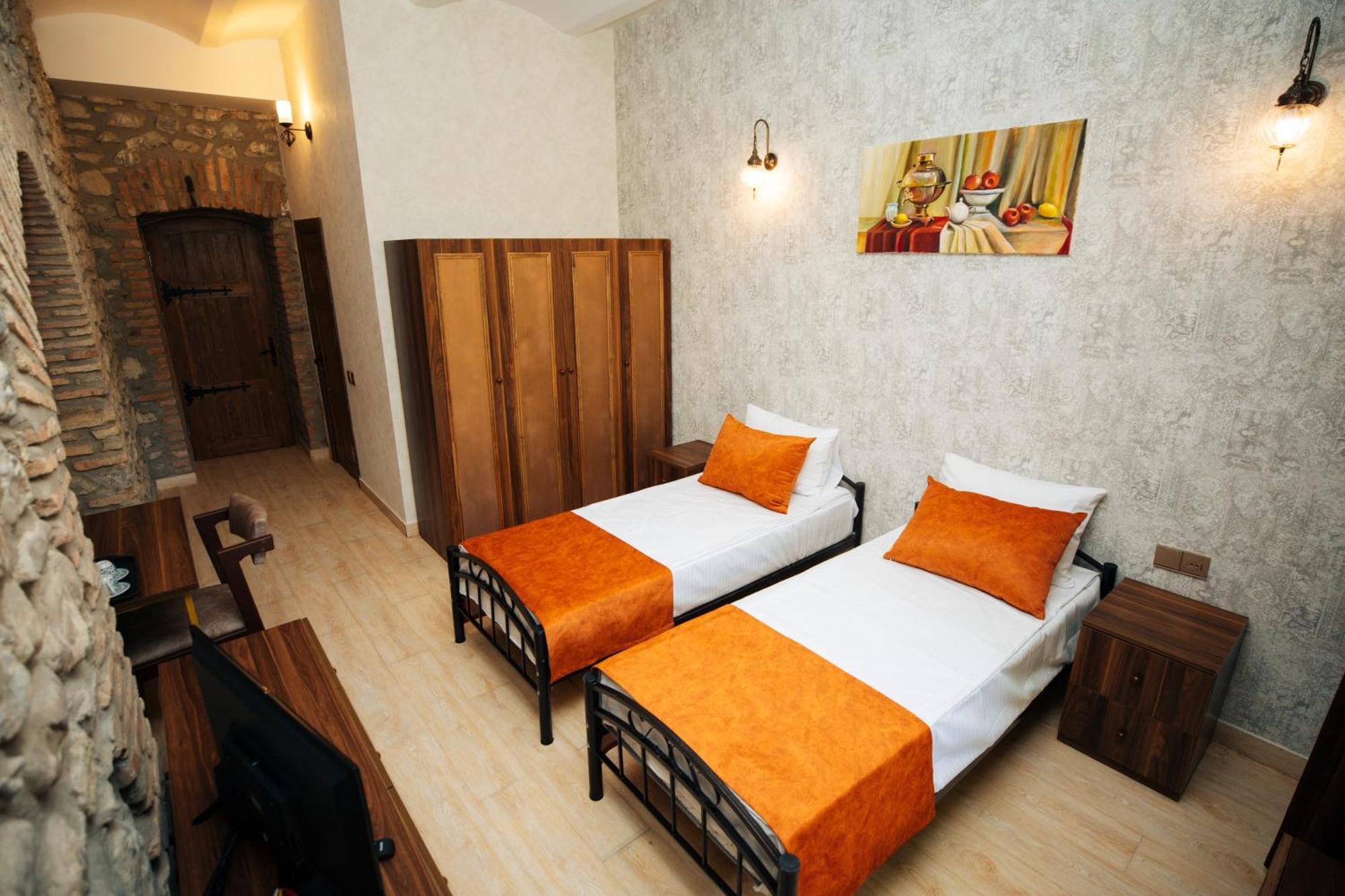 Art Hotel By Abad Guest Şǝki Εξωτερικό φωτογραφία