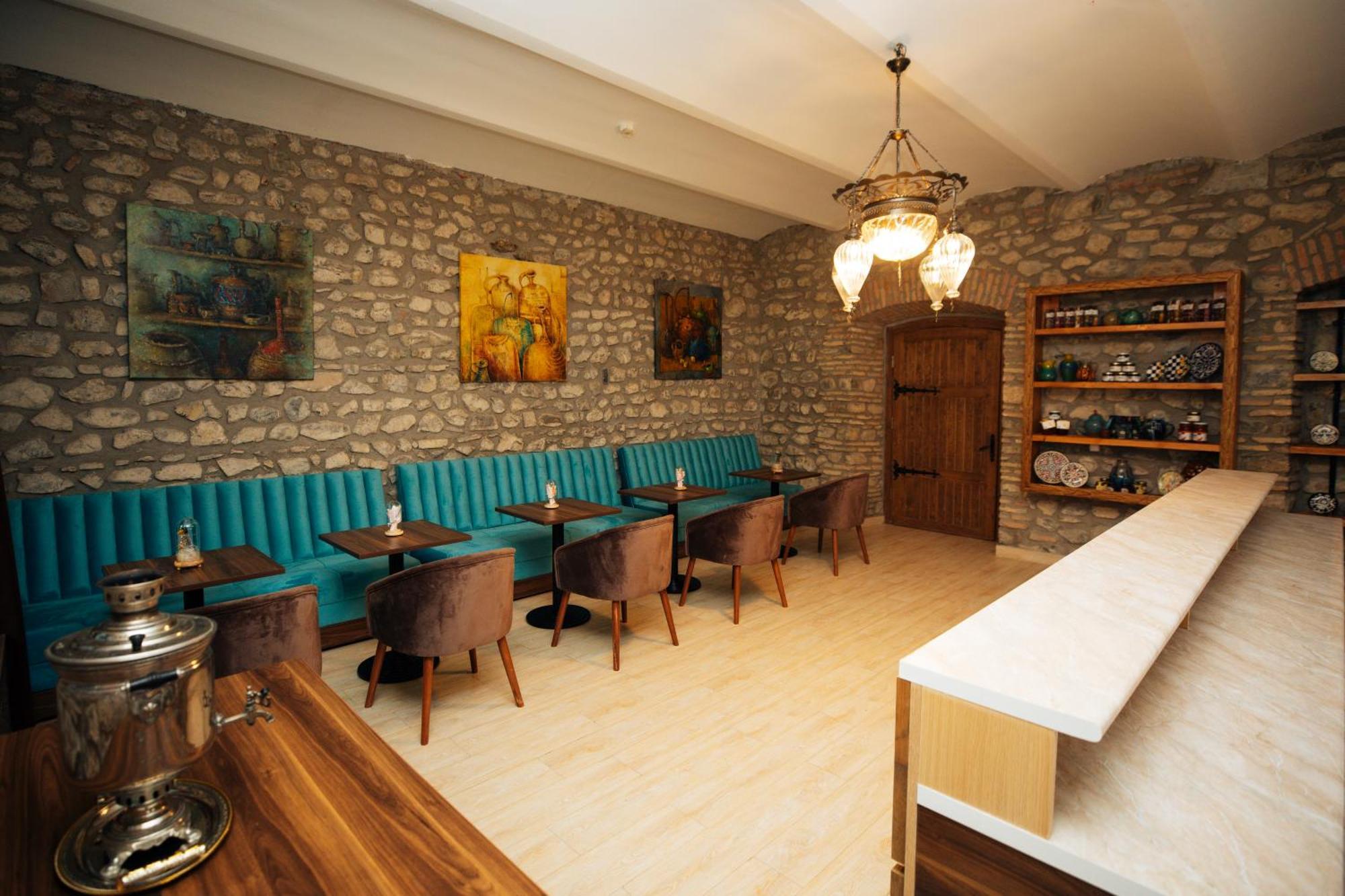 Art Hotel By Abad Guest Şǝki Εξωτερικό φωτογραφία